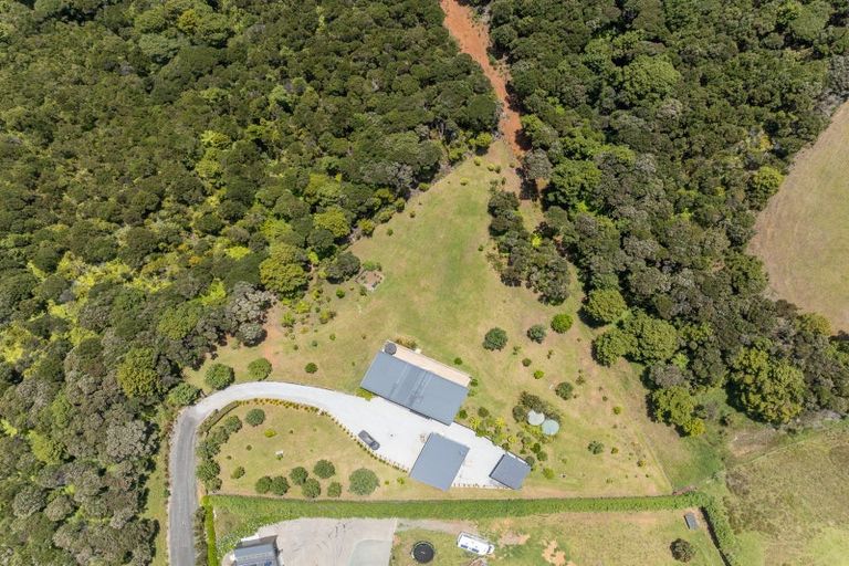 Photo of property in 34 Opoi Lane, Cable Bay, 0420