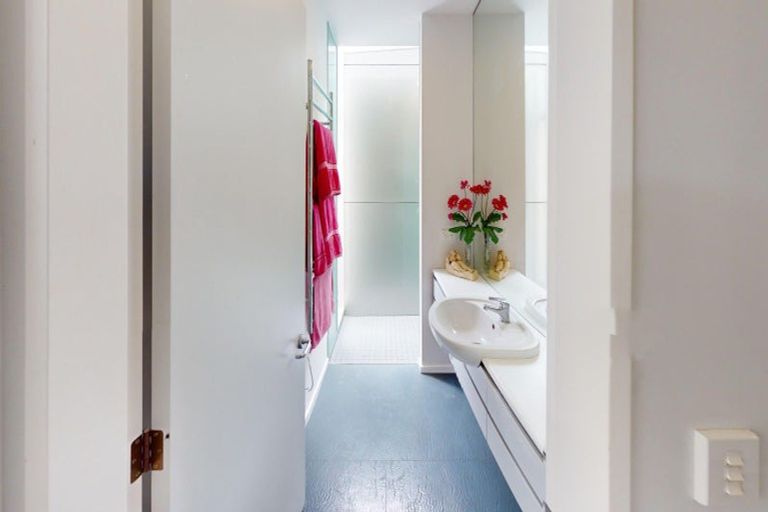 Photo of property in 30 Kent Avenue, Waitarere Beach, Levin, 5510