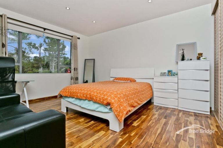 Photo of property in 16 Hobson Heights Road, Lucas Heights, Auckland, 0632