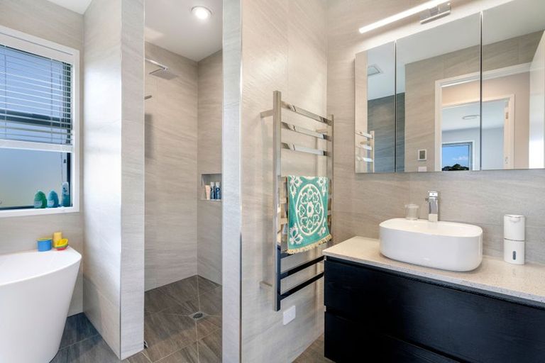 Photo of property in 53 Robert Hastie Drive, Mangawhai, 0573