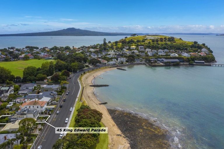 Photo of property in 45 King Edward Parade, Devonport, Auckland, 0624