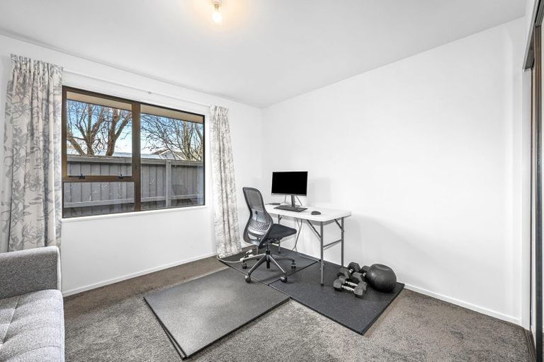 Photo of property in 1/43 Aorangi Road, Bryndwr, Christchurch, 8053