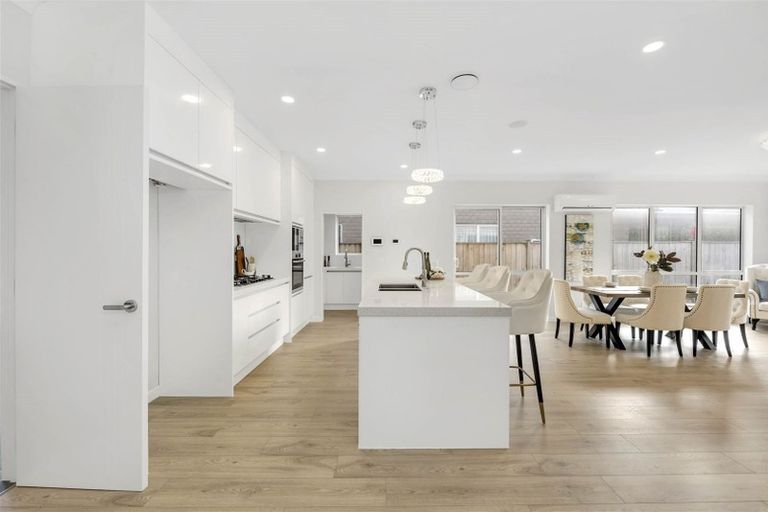 Photo of property in 21 Hughs Way, Flat Bush, Auckland, 2019