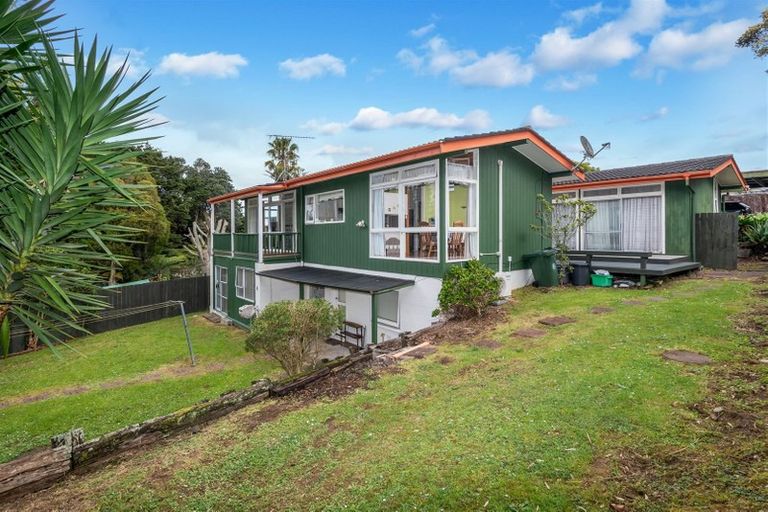 Photo of property in 18a Hillcrest Grove, Hillpark, Auckland, 2102