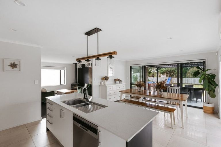 Photo of property in 15 Clover Lane, Pyes Pa, Tauranga, 3112