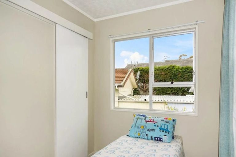 Photo of property in 48 Zita Maria Drive, Massey, Auckland, 0614