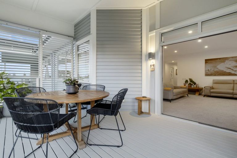 Photo of property in 20 Eaves Bush Parade, Orewa, 0931