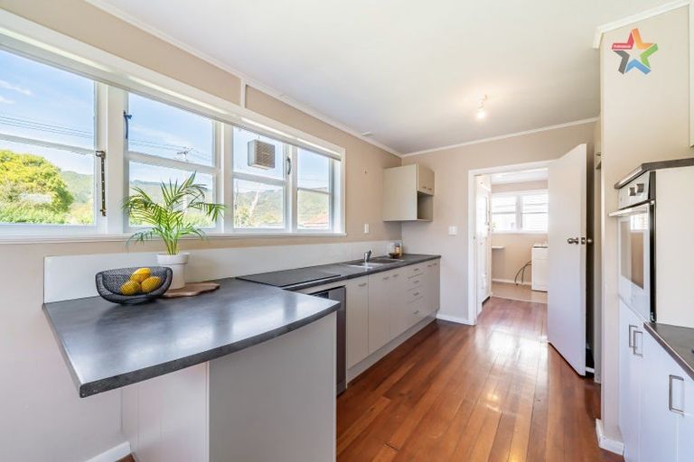 Photo of property in 274 Naenae Road, Naenae, Lower Hutt, 5011