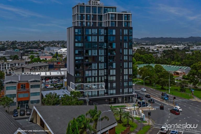 Photo of property in 205/1 Buscomb Avenue, Henderson, Auckland, 0610