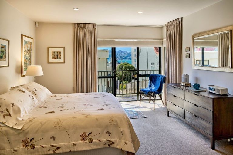 Photo of property in 12/22 Oriental Terrace, Oriental Bay, Wellington, 6011