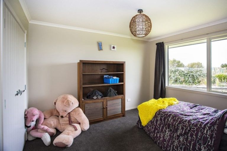 Photo of property in 28 Rooneys Road, Weston, Oamaru, 9491