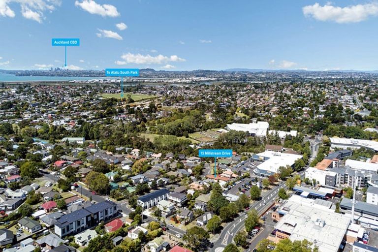 Photo of property in 15 Millstream Drive, Henderson, Auckland, 0610