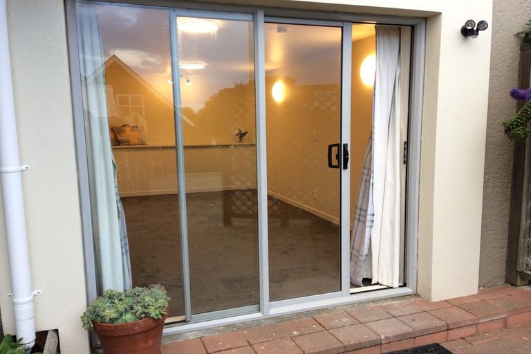 Photo of property in 27a Pinnacle Street, Seatoun, Wellington, 6022