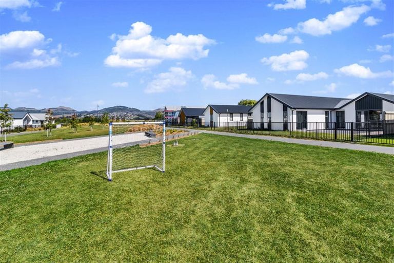 Photo of property in 11 El Patron Lane, Halswell, Christchurch, 8025