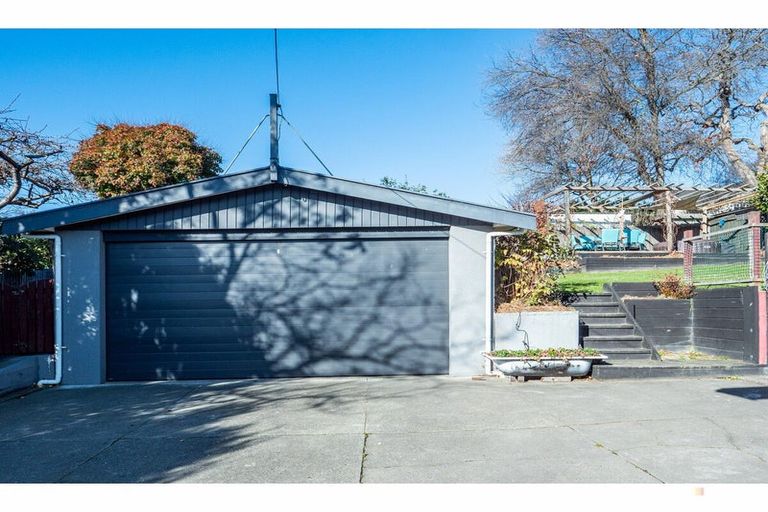 Photo of property in 12 Grasmere Street, Waimataitai, Timaru, 7910