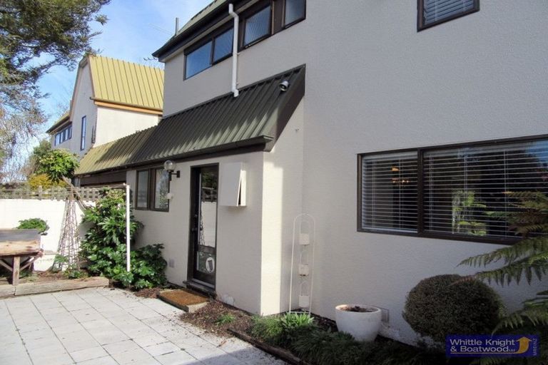 Photo of property in 1/10 Chevron Place, Ilam, Christchurch, 8041