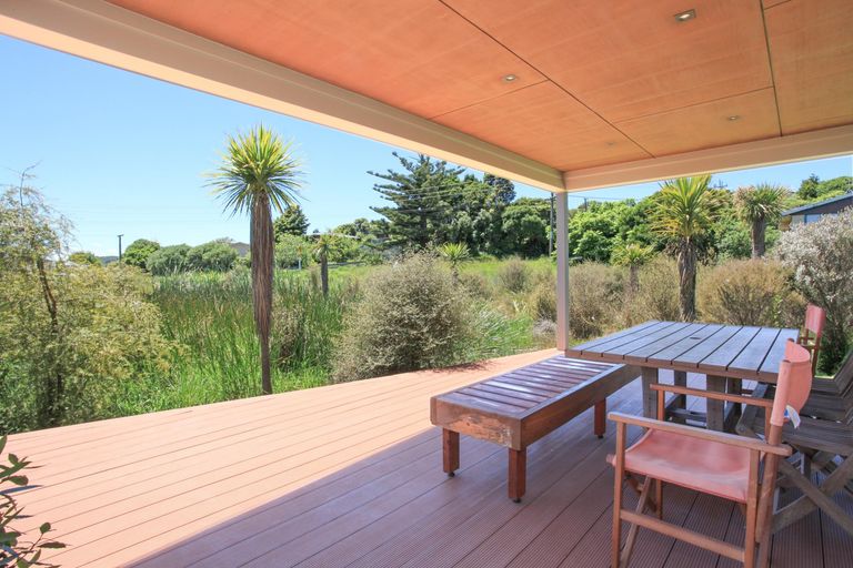 Photo of property in 5c Waikowhai Place, Raglan, 3225