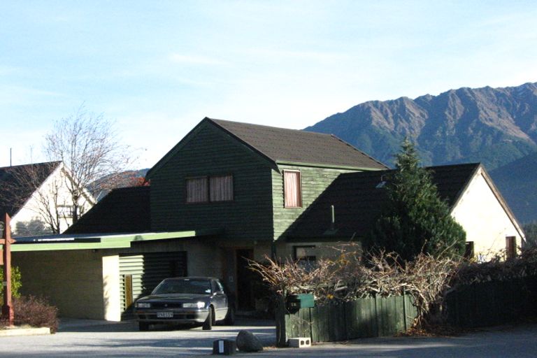 Photo of property in 16 Oregon Drive, Kelvin Heights, Queenstown, 9300