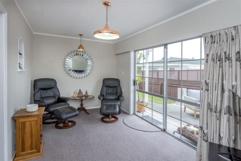 Photo of property in 8 Regal Street, Levin, 5510