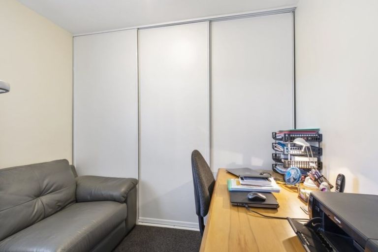 Photo of property in 1/121 Godley Road, Green Bay, Auckland, 0604