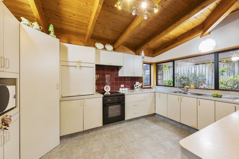 Photo of property in 20 Muscat Place, Henderson, Auckland, 0612