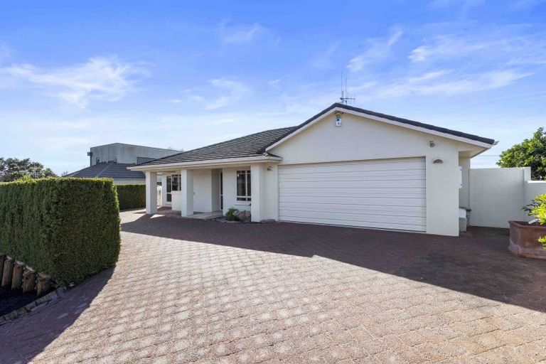 Photo of property in 12 Millthorpe Crescent, Pukete, Hamilton, 3200