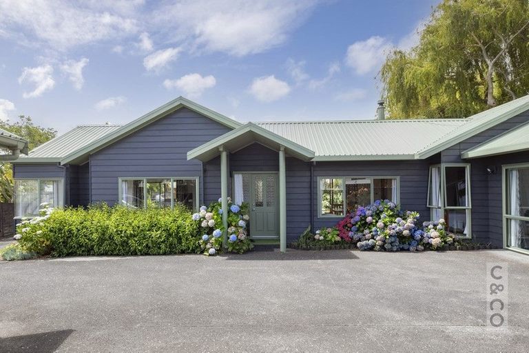 Photo of property in 30 Rosella Grove, Waimauku, 0812