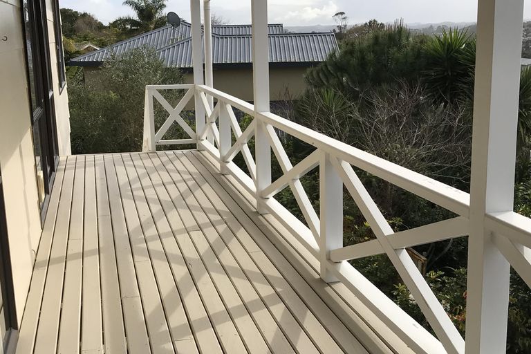 Photo of property in 18a Gledstane Road, Stanmore Bay, Whangaparaoa, 0932
