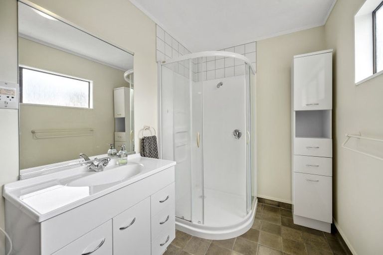 Photo of property in 2/386 Gloucester Street, Taradale, Napier, 4112