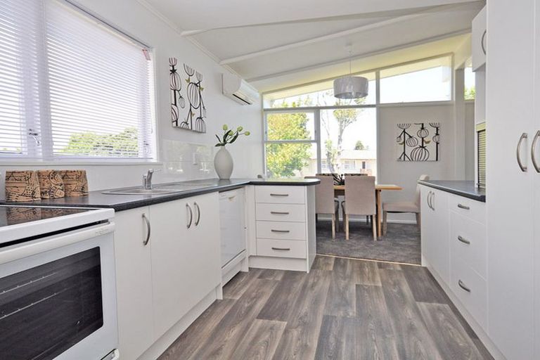 Photo of property in 85 Beeston Crescent, Manurewa, Auckland, 2102