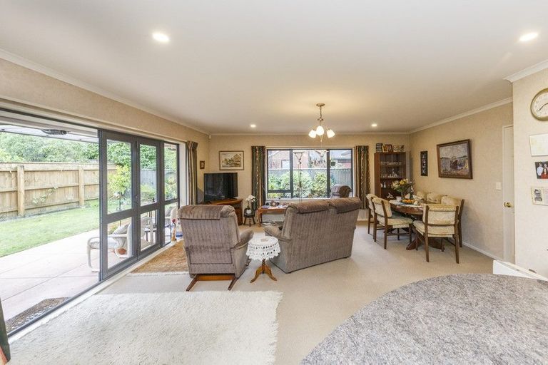 Photo of property in 5 Pastoral Lane, Hokowhitu, Palmerston North, 4410