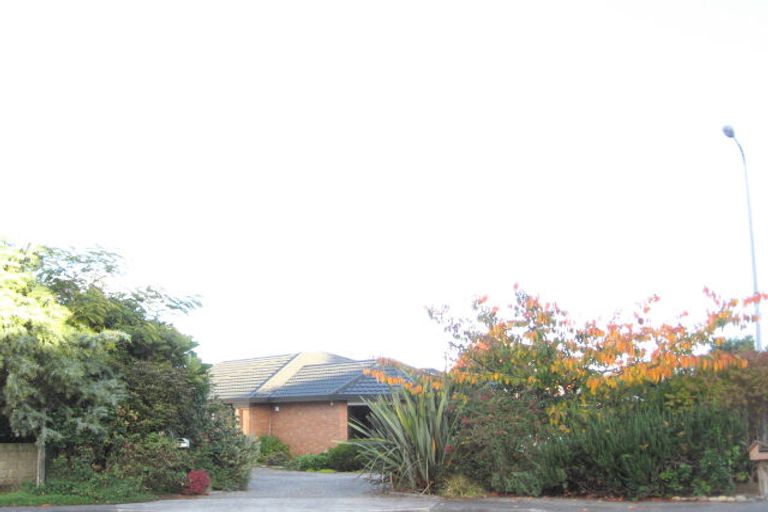Photo of property in 10 Tararua Crescent, Otaki, 5512