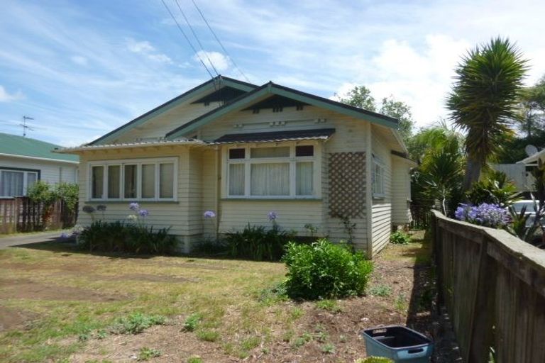 Photo of property in 11 Arabi Street, Sandringham, Auckland, 1041