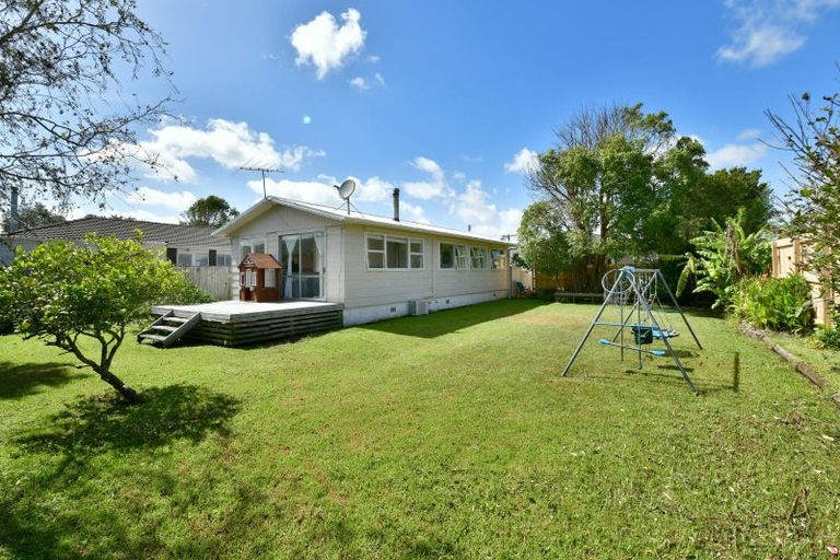 Photo of property in 2/45 Riverside Road, Orewa, 0931