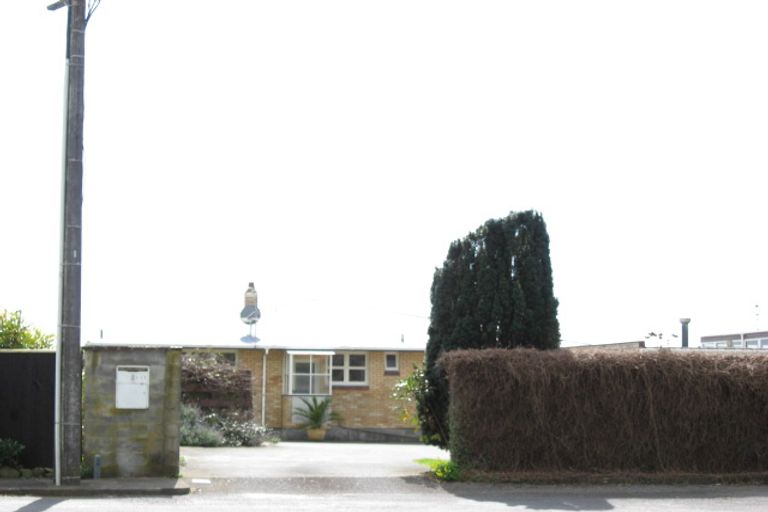 Photo of property in 5 Ronald Street, Strandon, New Plymouth, 4312