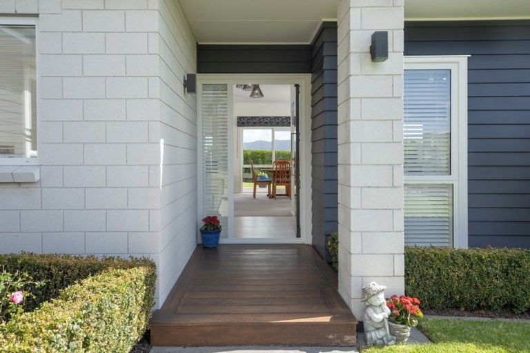 Photo of property in 5 Holyoake Terrace, Omokoroa, 3114