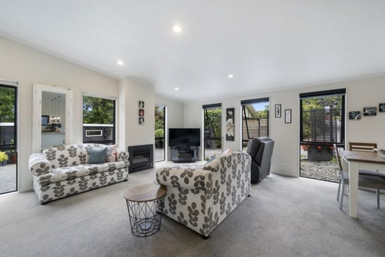 Photo of property in 20 Kereru Street, Waikanae, 5036