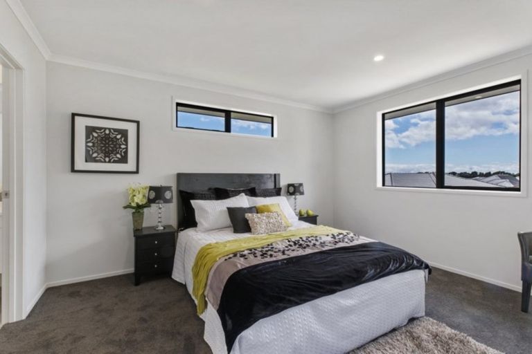 Photo of property in 34 Twin Parks Rise, Papakura, 2110