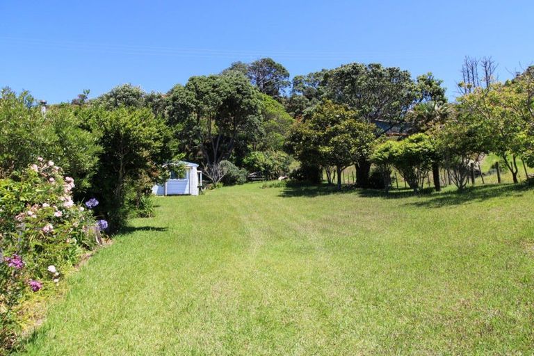 Photo of property in 2 Seavill Park Road, Kuaotunu West, Whitianga, 3592