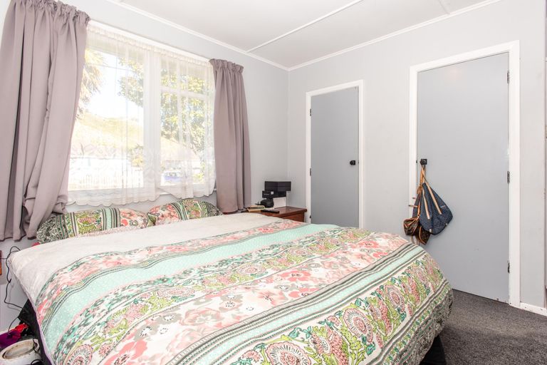 Photo of property in 24 Glasgow Crescent, Kaiti, Gisborne, 4010