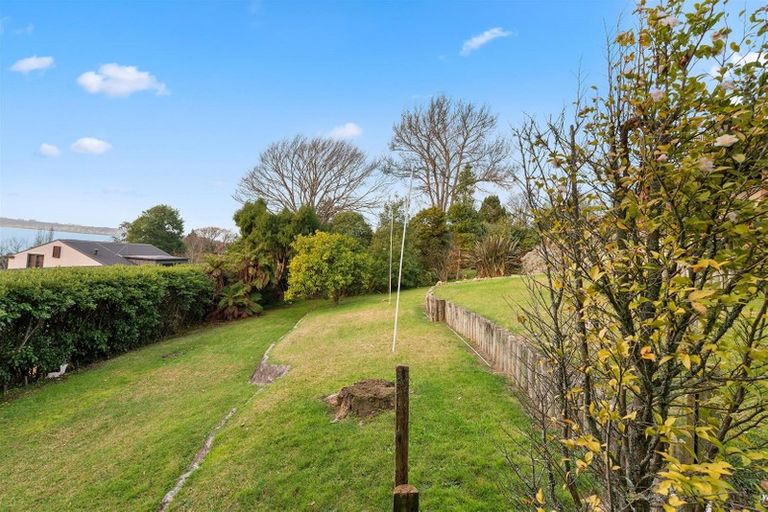 Photo of property in 7a Naera Place, Kawaha Point, Rotorua, 3010