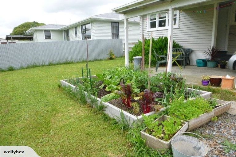 Photo of property in 1 Julyan Street, Shannon, 4821