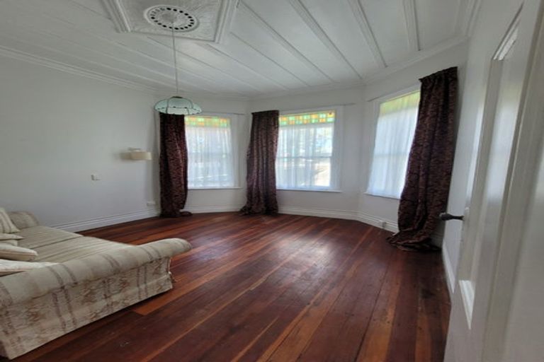 Photo of property in 1/98 Birkenhead Avenue, Birkenhead, Auckland, 0626