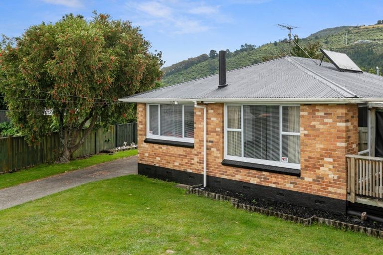 Photo of property in 4 John Road, Fairy Springs, Rotorua, 3015