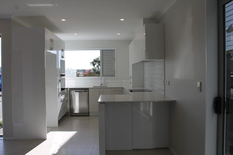 Photo of property in 49 Glidepath Road, Hobsonville, Auckland, 0616