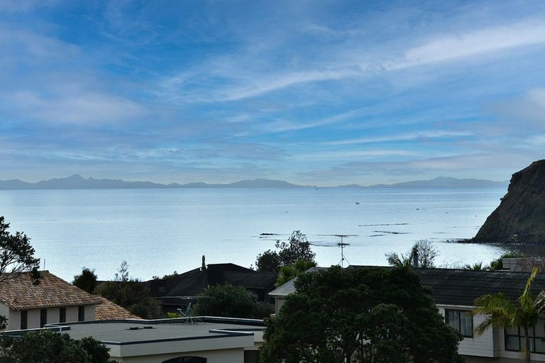 Photo of property in 2/1376 Whangaparaoa Road, Army Bay, Whangaparaoa, 0930