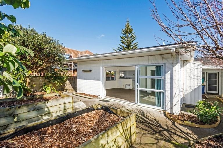 Photo of property in 3/37 Craig Road, Milford, Auckland, 0620