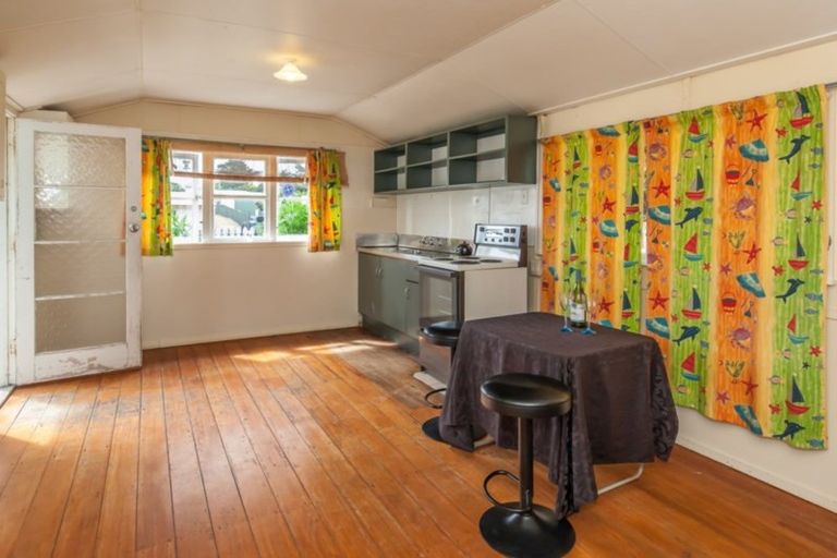 Photo of property in 111 Rua Avenue, Waitarere Beach, Levin, 5510