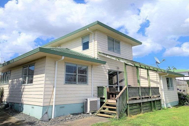 Photo of property in 26a Orams Road, Hillpark, Auckland, 2102