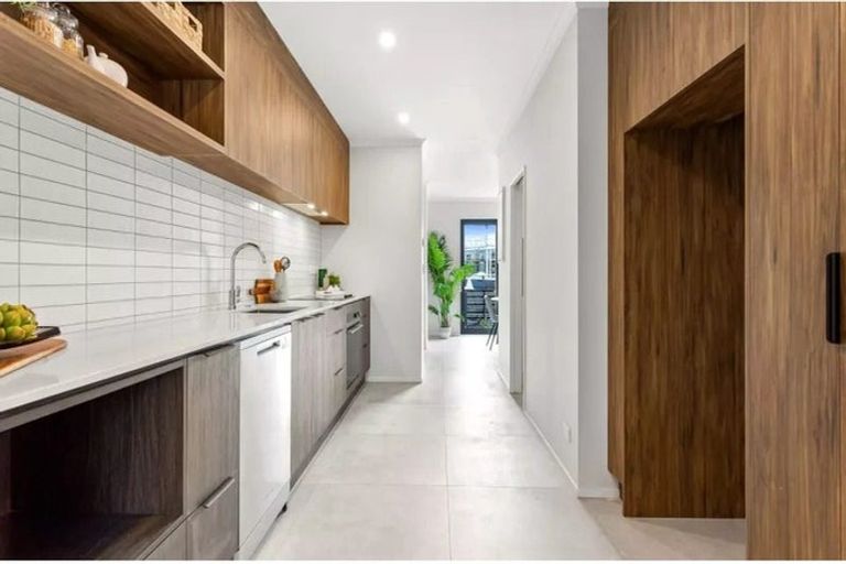 Photo of property in 17 Hema Road, Hobsonville, Auckland, 0616